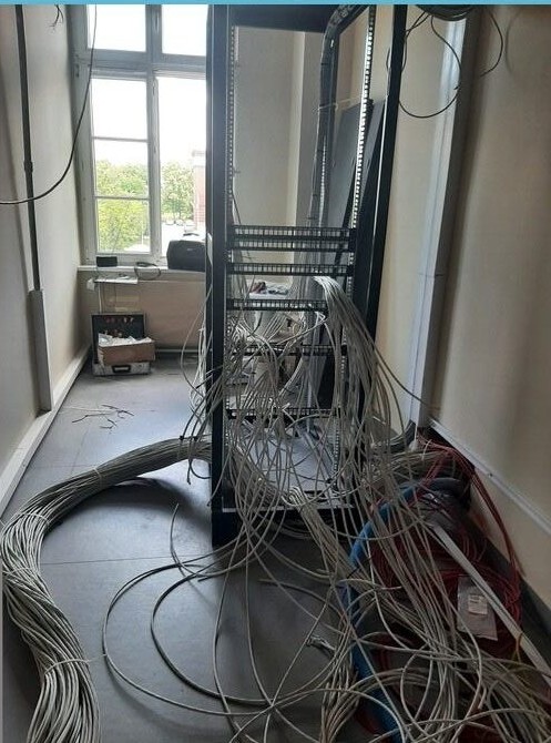Realizacja instalacji elektrycznej — przed i po